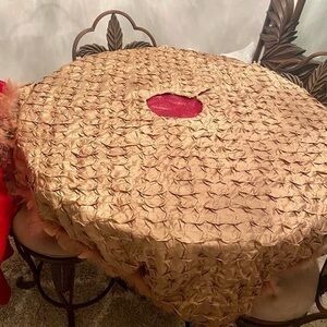 🎄Gold Feather Upscale Treeskirt🎄